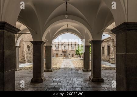 Il Castello Nelson (Castello di Maniace), Bronte, Sicilia, donato all'ammiraglio Horatio Nelson da re Ferdinando nel 1799 in ringraziamento per il suo salvataggio Foto Stock