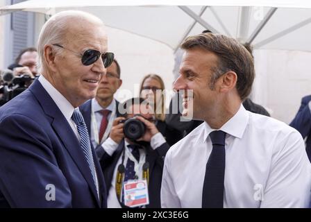 Savelletri di Fasano, Italia. 14 giugno 2024. Il presidente degli Stati Uniti Joe Biden e il presidente francese Emmanuel Macron il secondo giorno del 50° vertice del G7 a Borgo Egnazia, in Italia, il 13 giugno 2024. Foto di (EV) /ABACAPRESS. COM credito: Abaca Press/Alamy Live News Foto Stock