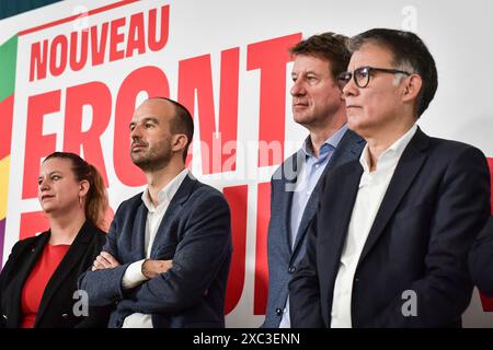 L-R) il deputato francese e presidente del gruppo "la France insoumise - NUPES" all'Assemblea nazionale Mathilde Panot guarda accanto al presidente francese del partito politico "la France insoumise" Manuel Bompard, senatore e membro del gruppo "Ecologiste - Solidarite et Territoires" al Senato Yannick Jadot, e primo segretario francese del Partito Socialista francese Olivier Faure, durante una conferenza stampa del fronte Popolare appena creato alla Maison de la Chimie di Parigi il 14 giugno 2024. Foto di Firas Abdullah/ABACAPRESS. COM Foto Stock