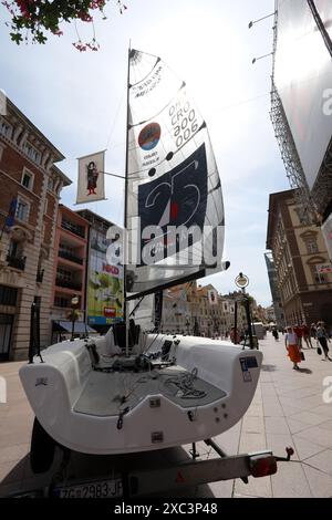 Rijeka, Croazia. 14 giugno 2024. Una barca a vela posta su Korzo davanti alla regata di vela Fiumanka 2024, a fiume, in Croazia, il 14 giugno 2024. Foto: Goran Kovacic/PIXSELL credito: Pixsell/Alamy Live News Foto Stock