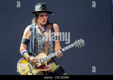 Trondheim, Norvegia. 6 giugno 2024. Il chitarrista Ryan Roxie si esibisce dal vivo con la cantante americana Alice Cooper durante il festival musicale norvegese Trondheim Rocks 2024 a Trondheim Foto Stock