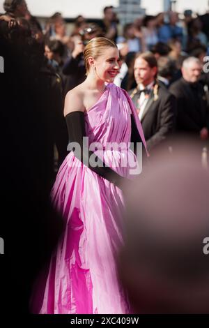 CANNES, FRANCIA - 23 MAGGIO: Greta Gerwig partecipa al Red carpet de l'amour Ouf al Festival de Cannes 2024, a Cannes, Francia (foto di Giovanna Foto Stock