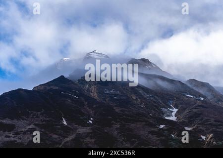 Montagna in Nepal, campo base dell'Annapurna, montagna Machapuchare, Annapurna Trekking, viaggi in Nepal, la bellezza del Nepal Foto Stock