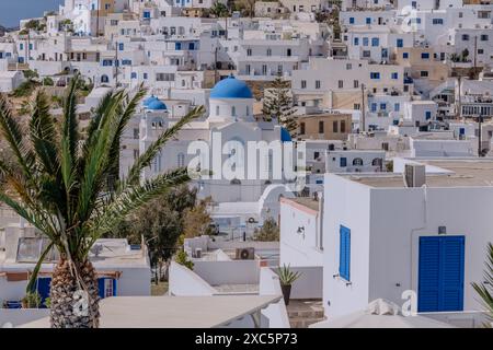 Vista panoramica della pittoresca e popolare isola di iOS Greece Foto Stock