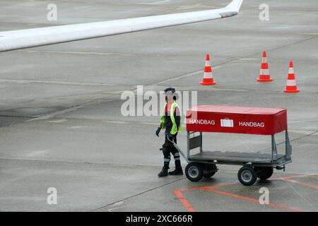 EuroAirport Flughafen Basel Mulhouse Freiburg , Flug, reisen, fliegen, Saint-Louis, Elsass, Frankreich. Juni 14, 2024. Foto Stock