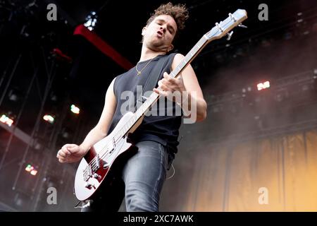 Adenau, Germania, 7 giugno 2024: Royal Blood (Mike Kerr, voce, basso) suonano al Rock am Ring. Il festival si svolge presso il circuito di Nürburgring, nelle vicinanze Foto Stock