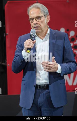 Georg Maier, Thüringer Minister für Inneres und Kommunales bei der Eröffnung der TT Finals Deutsche Tischtennis Meisterschaften in der Messehalle Erfurt *** Georg Maier, Ministro degli interni e degli affari municipali della Turingia, all'apertura delle finali TT dei Campionati tedeschi di ping pong presso il centro espositivo di Erfurt Thüringen Deutschland, Germania 20240615- DSF2986 Foto Stock