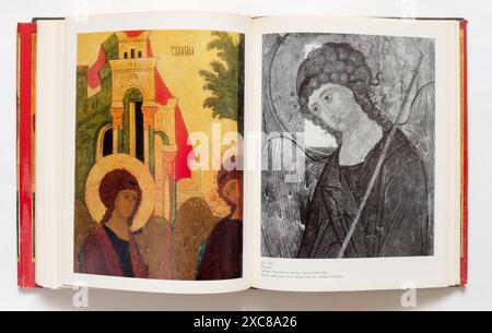 Pittura e miniatura di Mosca dalla metà del XV all'inizio del XVI secolo, di Popov, pubblicato per la prima volta nel 1975 in URSS. Foto Stock