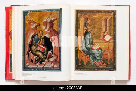 Pittura e miniatura di Mosca dalla metà del XV all'inizio del XVI secolo, di Popov, pubblicato per la prima volta nel 1975 in URSS. Foto Stock
