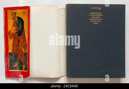Pittura e miniatura di Mosca dalla metà del XV all'inizio del XVI secolo, di Popov, pubblicato per la prima volta nel 1975 in URSS. Foto Stock