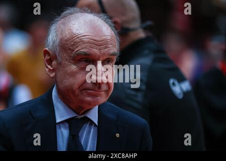 Milano, Italia. 13 giugno 2024. Giovanni Petrucci presidente della FIP visto durante la finale di Lega Basket A 2024 di gara 4 tra EA7 Emporio Armani Milan e Virtus Segafredo Bologna all'Unipol Forum. Punteggio finale; Milano 85:73 Virtus Bologna. (Foto di Fabrizio Carabelli/SOPA Images/Sipa USA) credito: SIPA USA/Alamy Live News Foto Stock