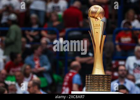 Milano, Italia. 13 giugno 2024. LBA Finals 2024 trofeo visto durante la LBA Lega Basket A Finals 2024 gara 4 tra EA7 Emporio Armani Milan e Virtus Segafredo Bologna all'Unipol Forum. Punteggio finale; Milano 85:73 Virtus Bologna. (Foto di Fabrizio Carabelli/SOPA Images/Sipa USA) credito: SIPA USA/Alamy Live News Foto Stock