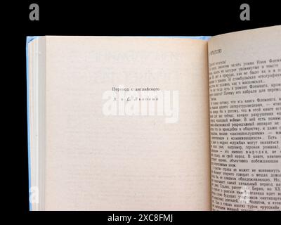 The "from Russia, with Love" (in russo: Привет из России) di Ian Fleming, pubblicato per la prima volta nel 1990 in URSS. Foto Stock