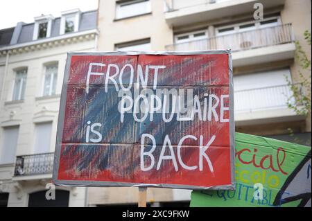 Lille, Francia. 15 giugno 2024. Dimostrazione di strada in reazione alla situazione politica in Francia, e contro il rischio di avere una maggioranza di estrema destra alle prossime elezioni legislative. Lille, Francia, il 15 giugno 2024. Foto di Christophe Forestier/ABACAPRESS. COM credito: Abaca Press/Alamy Live News Foto Stock
