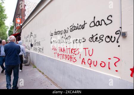 Laurent Paillier/le Pictorium - dimostrazione contro l'estrema destra il 15 giugno a Parigi - 15/06/2024 - Francia/Ile-de-France (regione)/Parigi - sabato 15 giugno 2024 si sono svolte manifestazioni contro l'estrema destra in tutta la Francia. A Parigi, una processione partì da Place de la Republique per terminare a Place de la Nation. Questi raduni furono organizzati dagli oppositori dell'estrema destra, compresa la coalizione di sinistra del nuovo fronte Popolare, in vista delle elezioni legislative anticipate. Le richieste comuni includevano l'aumento dei salari, l'abolizione della riforma pensionistica, la lotta alla discriminazione A. Foto Stock