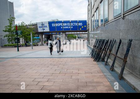 Bruxelles, Belgio, 06-04-2024.gli agricoltori protestano. Circa un migliaio di agricoltori provenienti da tutta Europa sono venuti con centinaia di trattori per protestare contro le norme e la legislazione agricole europee.l'unione europea ha costruito Foto Stock