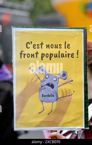 Parigi, Francia. 15 giugno 2024. Manifestazione per il fronte popolare e contro l'estrema destra a Parigi, Francia, il 15 giugno 2024. Foto di Karim Ait Adjedjou/ABACAPRESS. COM credito: Abaca Press/Alamy Live News Foto Stock