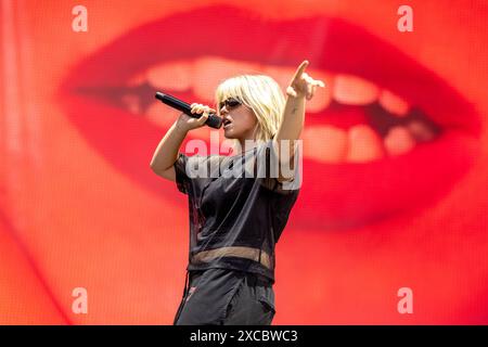 Manchester, Stati Uniti. 15 giugno 2024. Renee Rapp durante il Bonnaroo Music and Arts Festival il 15 giugno 2024, a Manchester, Tennessee (foto di Daniel DeSlover/Sipa USA) crediti: SIPA USA/Alamy Live News Foto Stock