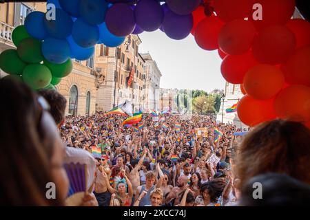 Roma, Italia. 15 giugno 2024. Persone che partecipano all'annuale Pride Parade, 15 giugno 2024, Roma, Italia Credit: Live Media Publishing Group/Alamy Live News Foto Stock