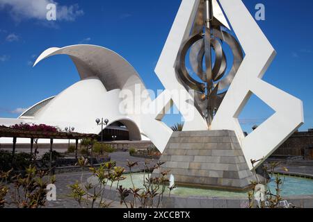 Marine Park Cesar Manrique, Auditorio de Tenerife, Auditorium, architetto: Santiago Calatrava, Santa Cruz de Tenerife, Tenerife, Isole Canarie, Spagna. Foto Stock