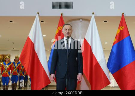 Ulan Bator, Mongolia. 26 aprile 2023. Durante la sua visita in Mongolia, il presidente polacco Duda visitò il Museo di Genghis Khan. Crediti: L.Enkh-Orgil. Foto Stock