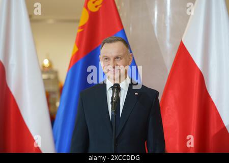 Ulan Bator, Mongolia. 26 aprile 2023. Durante la sua visita in Mongolia, il presidente polacco Duda visitò il Museo di Genghis Khan. Crediti: L.Enkh-Orgil. Foto Stock