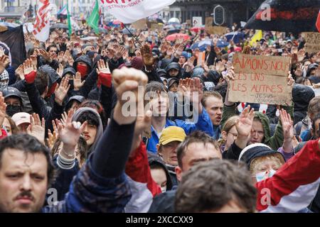 Bruxelles, Belgio. 16 giugno 2024. Questa immagine mostra una marcia contro il fascismo e i partiti politici di destra, domenica 16 giugno 2024 a Bruxelles. BELGA FOTO NICOLAS MAETERLINCK credito: Belga News Agency/Alamy Live News Foto Stock