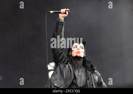 Leicestershire, Regno Unito. Domenica 16 giugno 2024. I Creeper si esibiscono sul palco Apex al Download Festival 2024 a Donington Park. Download è il più grande festival rock e metal del Regno Unito con una capacità di 75.000 persone. Crediti: Katie Collins/EMPICS/Alamy Live News Foto Stock