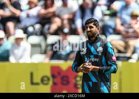 Worcester, Regno Unito. 16 giugno 2024. Shoaib Bashir si prepara a ciotola durante il Vitality T20 Blast match tra Worcestershire Rapids e Northamptonshire Steelbacks a New Road, Worcester, Regno Unito, il 16 giugno 2024. Foto di Stuart Leggett. Solo per uso editoriale, licenza richiesta per uso commerciale. Non utilizzare in scommesse, giochi o pubblicazioni di singoli club/campionato/giocatori. Crediti: UK Sports Pics Ltd/Alamy Live News Foto Stock