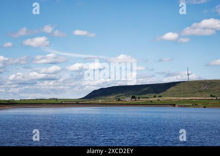 Inizio estate al lago artificiale Ashworth, Lancashire. Foto Stock