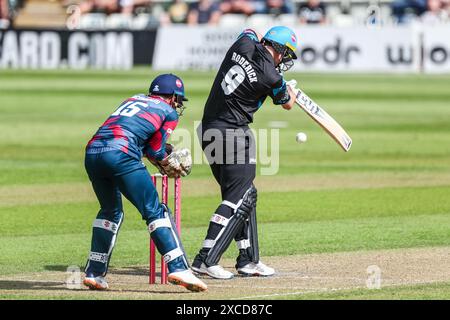 Worcester, Regno Unito. 16 giugno 2024. Gareth Roderick in azione durante il Vitality T20 Blast match tra Worcestershire Rapids e Northamptonshire Steelbacks a New Road, Worcester, Regno Unito, il 16 giugno 2024. Foto di Stuart Leggett. Solo per uso editoriale, licenza richiesta per uso commerciale. Non utilizzare in scommesse, giochi o pubblicazioni di singoli club/campionato/giocatori. Crediti: UK Sports Pics Ltd/Alamy Live News Foto Stock