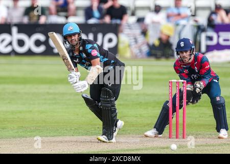 Worcester, Regno Unito. 16 giugno 2024. Brett D'Oliveira in azione durante il Vitality T20 Blast match tra Worcestershire Rapids e Northamptonshire Steelbacks a New Road, Worcester, Regno Unito, il 16 giugno 2024. Foto di Stuart Leggett. Solo per uso editoriale, licenza richiesta per uso commerciale. Non utilizzare in scommesse, giochi o pubblicazioni di singoli club/campionato/giocatori. Crediti: UK Sports Pics Ltd/Alamy Live News Foto Stock