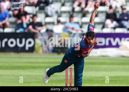 Worcester, Regno Unito. 16 giugno 2024. Ravi Bopara in action bowling durante il Vitality T20 Blast match tra Worcestershire Rapids e Northamptonshire Steelbacks a New Road, Worcester, Regno Unito, il 16 giugno 2024. Foto di Stuart Leggett. Solo per uso editoriale, licenza richiesta per uso commerciale. Non utilizzare in scommesse, giochi o pubblicazioni di singoli club/campionato/giocatori. Crediti: UK Sports Pics Ltd/Alamy Live News Foto Stock