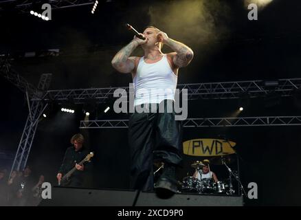 Leicestershire, Regno Unito. Domenica 16 giugno 2024. Parkway Drive si esibisce in un set segreto sul palco Dogtooth al Download Festival 2024 a Donington Park. Download è il più grande festival rock e metal del Regno Unito con una capacità di 75.000 persone. Crediti: Jon Harris/Alamy Live News Foto Stock