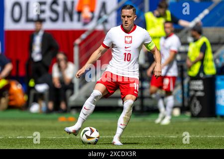 Amburgo, Germania. 16 giugno 2024. Piotr Zielinski polacco durante la partita UEFA EURO gruppo D 2024 tra Polonia e Paesi Bassi al Volksparkstadion di Amburgo, Germania, il 16 giugno 2024 (foto di Andrew SURMA/ credito: SIPA USA/Alamy Live News Foto Stock