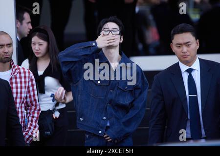 Milano, Italia. 16 giugno 2024. Jaehyun lascia la sfilata Prada durante la Milano Menswear Primavera/Estate 2025 il 16 giugno 2024 a Milano. © foto: Cinzia Camela. Credito: Live Media Publishing Group/Alamy Live News Foto Stock