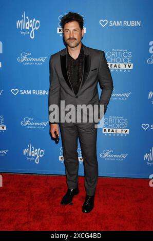 LOS ANGELES, CALIFORNIA - 15 GIUGNO: Maksim Chmerkovskiy partecipa al sesto Annual Critics Choice Real TV Awards al Fairmont Century Plaza il 15 giugno 20 Foto Stock