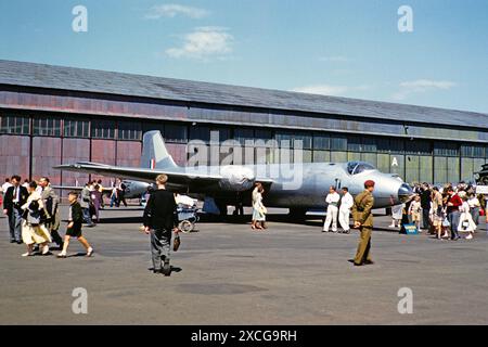 English Electric Canberra PR7 al Military Airshow, Inghilterra, Regno Unito 1950-1955 Foto Stock