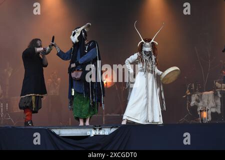 DERBY, INGHILTERRA - 14 GIUGNO 2024: Maria Franz di «Heilung» si esibisce al Download Festival di Donington Park il 14 giugno 2015 a Derby, Inghilterra. CAP/MAR ©MAR/CAP Foto Stock