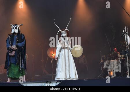 DERBY, INGHILTERRA - 14 GIUGNO 2024: Maria Franz di «Heilung» si esibisce al Download Festival di Donington Park il 14 giugno 2015 a Derby, Inghilterra. CAP/MAR ©MAR/CAP Foto Stock