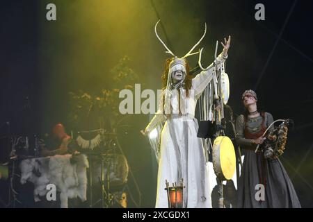 DERBY, INGHILTERRA - 14 GIUGNO 2024: Maria Franz di «Heilung» si esibisce al Download Festival di Donington Park il 14 giugno 2015 a Derby, Inghilterra. CAP/MAR ©MAR/CAP Foto Stock