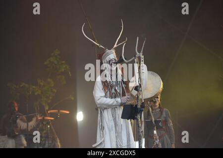 DERBY, INGHILTERRA - 14 GIUGNO 2024: Maria Franz di «Heilung» si esibisce al Download Festival di Donington Park il 14 giugno 2015 a Derby, Inghilterra. CAP/MAR ©MAR/CAP Foto Stock