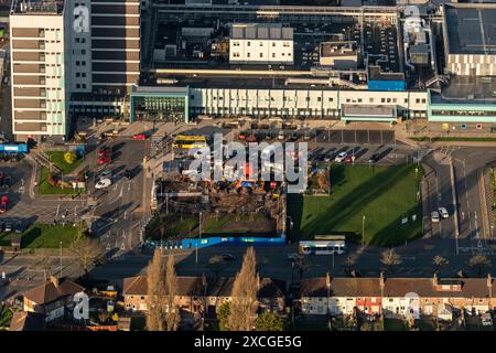 Foto aerea del Liverpool Aintree University Hospital da 1500 metri che mostra i lavori di costruzione in corso Foto Stock