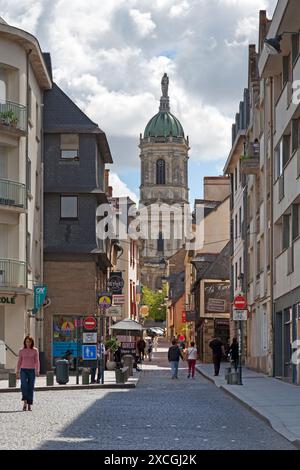 Rennes, Francia - luglio 30 2017: Notre-Dame-en-Saint-Melaine è una chiesa abbaziale francese situata a Rennes, dipartimento dell'Ille-et-Vilaine, nell'extensio Foto Stock