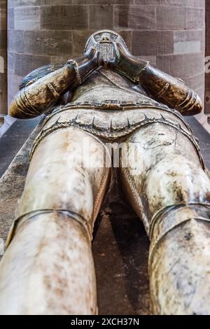 Tomba effigie di Sir Richard Pembridge nella cattedrale di Hereford situata vicino al font sul lato sud della navata. Foto Stock