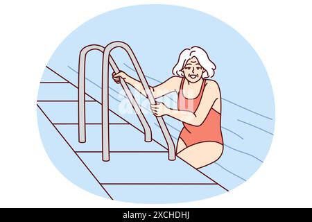 Donna anziana nella piscina dell'hotel o del centro termale dopo aver terminato i trattamenti in acqua per uno stile di vita sano. Donna in pensione in costume da bagno in piscina lascia acqua completando allenamento e fitness sessione benessere Illustrazione Vettoriale