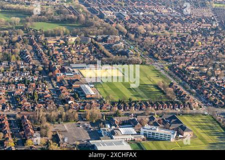 Foto aerea della William Hulme Grammar School e dell'adiacente Whalley Range High School scattata da 1500 metri circa Foto Stock