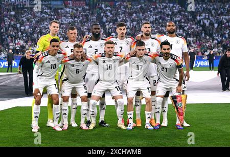 Fussball, Europameisterschaft, EURO 2024, gruppo A, Allianz Arena MŸnchen: Deutschland - Schottland 5:1; Teamfoto Deutschland, hi.v.li.: Manuel Neuer (GER), Toni Kroos (GER), Antonio RŸdiger (GER), Kai Havertz (GER), Robert Andrich (GER), Jonathan Tah (GER), vo.v.li.: Jamal Musiala (GER), Joshua Kimmich (GER), Maximilian MittelstŠdt (GER), Florian Wirtz (GER), Ilkay GŸndogan (GER). Foto Stock