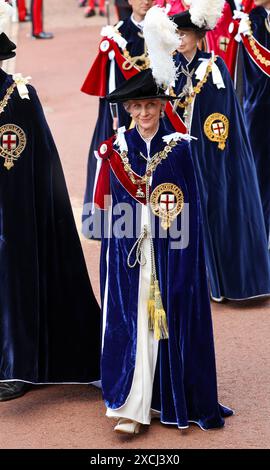 La duchessa di Gloucester arriva per partecipare all'annuale Order of the Garter Service nella St George's Chapel, Castello di Windsor, Berkshire. Data foto: Lunedì 17 giugno 2024. Foto Stock