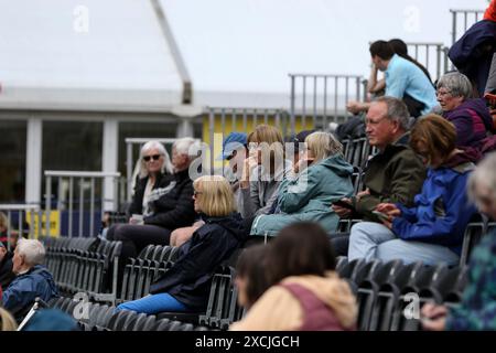 Ilkley, Regno Unito. 17 giugno 2024. Ilkley Tennis Club, Inghilterra, 17 giugno 2024: Folla durante la W100 Ilkley del 17 giugno 2024. (Sean Chandler/SPP) credito: Foto SPP Sport Press. /Alamy Live News Foto Stock